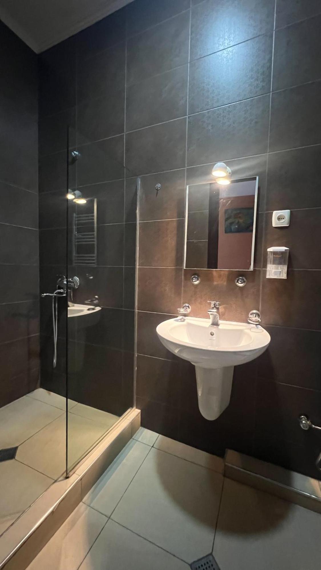 Duma Hotel Tbilisi Exterior photo